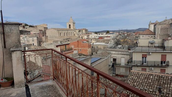Casa quadrilocale in vendita in Via Scalilli, Palazzolo Acreide