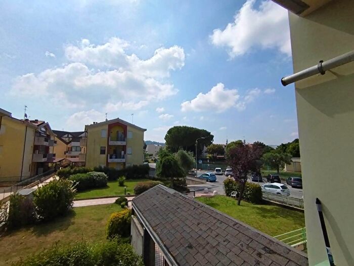 Appartamento trilocale in vendita in Via I Maggio, Trecastelli