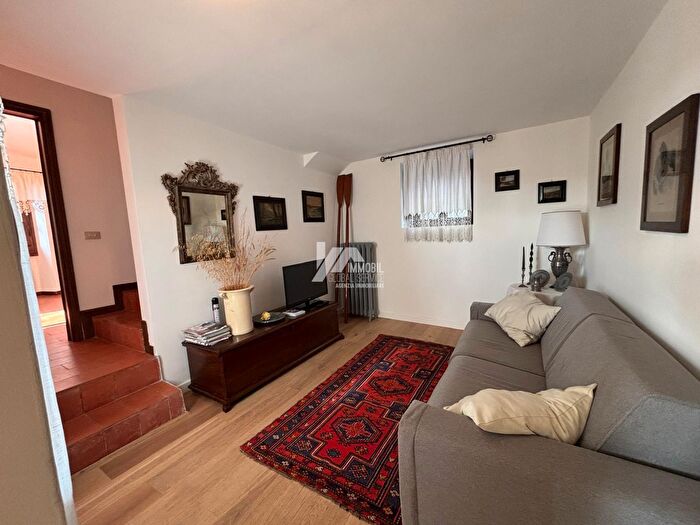 Appartamento trilocale in vendita in Via Bezzuglio, Toscolano Maderno