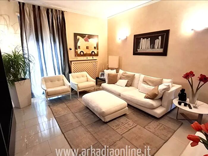 Appartamento quadrilocale in vendita in Via Manfredi, Piacenza