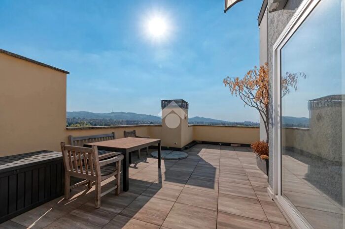 Appartamento con 7 locali in vendita in Viale Ilic Uljanov Lenin, Bologna