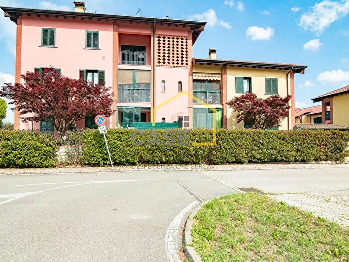 Appartamento quadrilocale in vendita in Strada Provinciale, Noviglio