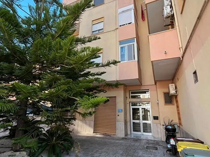 Appartamento trilocale in vendita in Viale Palmiro Togliatti, Brindisi