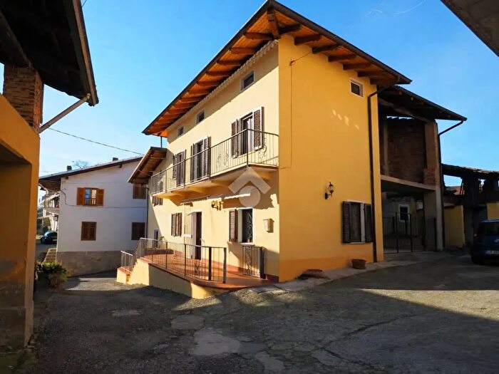 Casa con 6 locali in vendita in Via Pietro Micca, Roasio