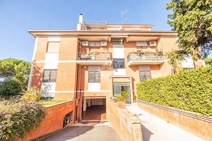 Appartamento trilocale in vendita in Via della Torretta, Castel Gandolfo