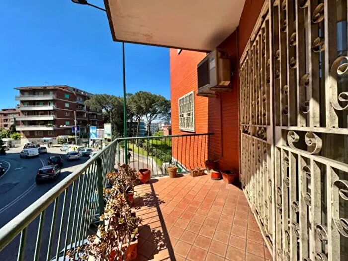 Appartamento quadrilocale in vendita in Via Francesco Cilea, Napoli