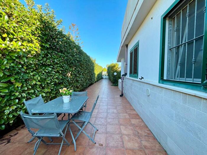Casa quadrilocale in affitto in Via Bambù, Leporano Marina, Leporano