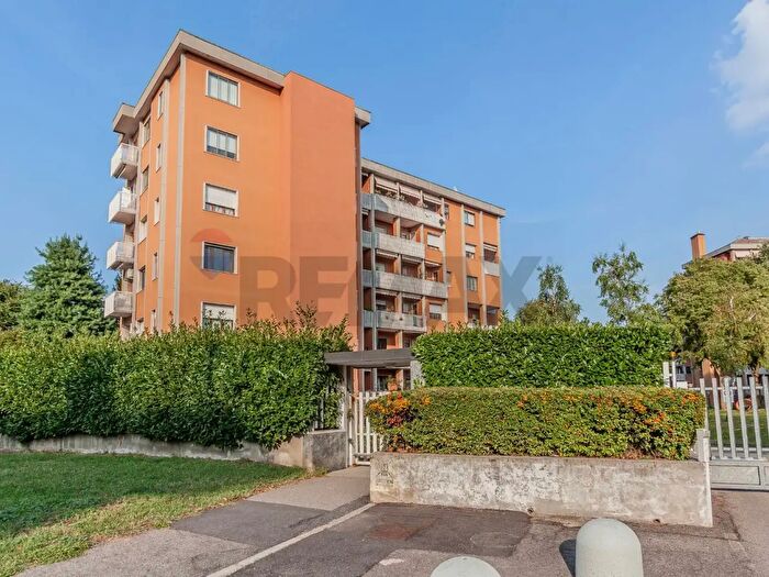 Appartamento trilocale in vendita in Via Terrazzano, Rho