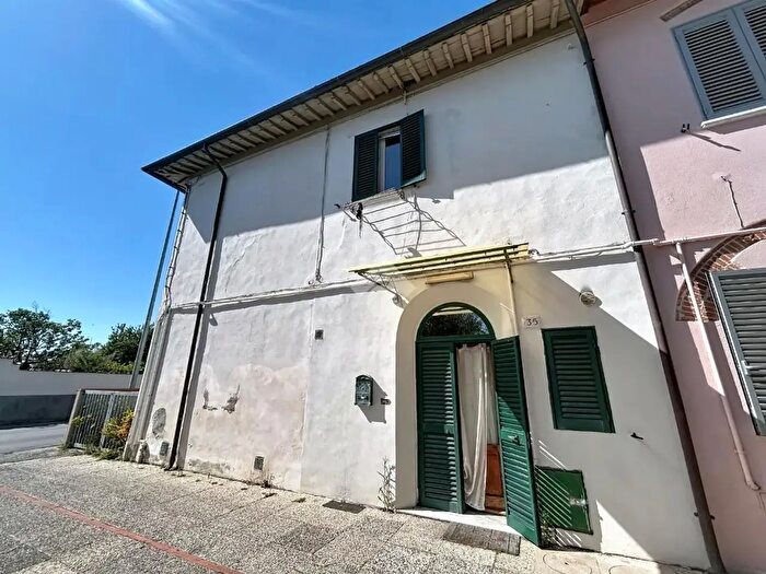 Casa quadrilocale in vendita in Via dell'Arginone, Pisa