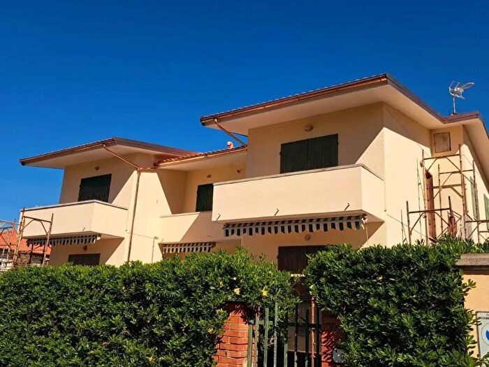 Appartamento quadrilocale in vendita in Rosignano Marittimo