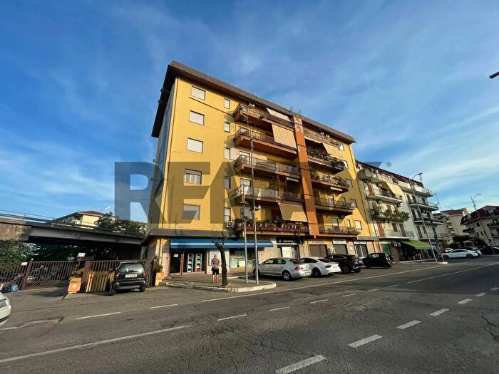 Appartamento con 6 locali in vendita in Via Provinciale, CoriglianoRossano