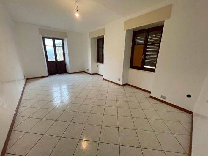 Appartamento quadrilocale in vendita in Via Gavazzeni, Talamona