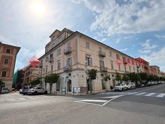 Appartamento bilocale in vendita in Via Roma, Terracina