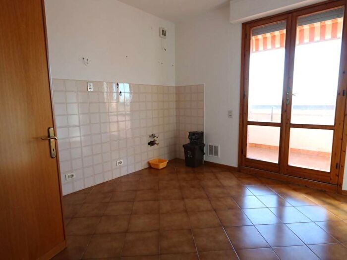 Appartamento con 5 locali in affitto in Via Basilicata, Le Piagge, Pisa