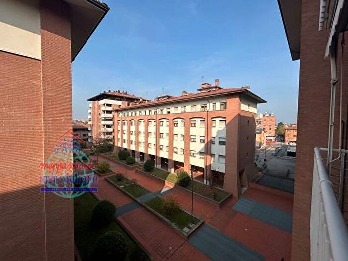 Appartamento quadrilocale in affitto in Via Decumana, Santa Viola, Bologna