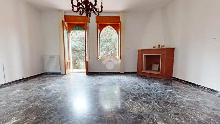 Casa con 8 locali in vendita in Via Ada Negri, Oria