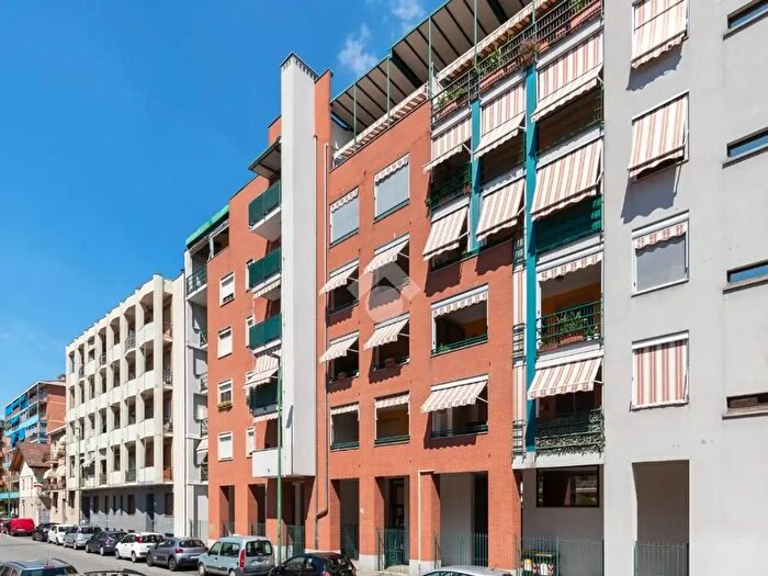 Appartamento quadrilocale in vendita in Via Asiago, Torino