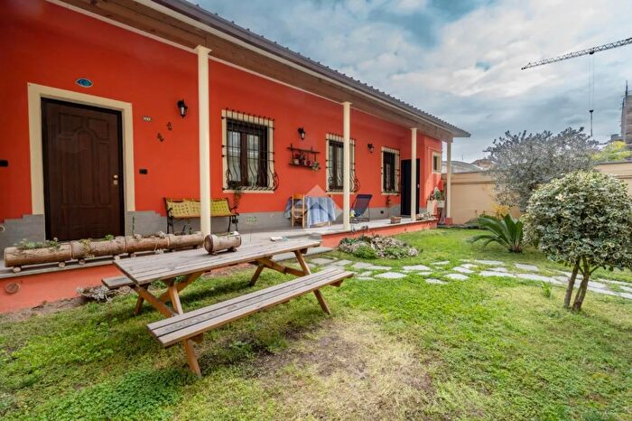 Appartamento trilocale in vendita in Via Borgone, Torino