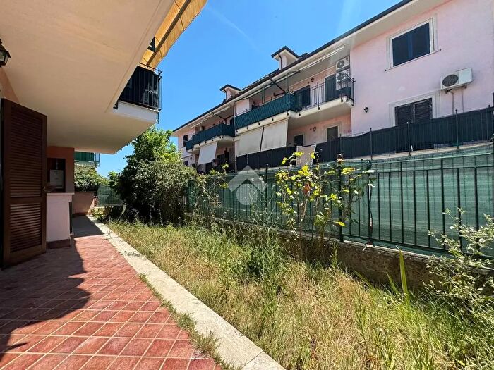 Appartamento trilocale in vendita in Via Aterno, Monterotondo