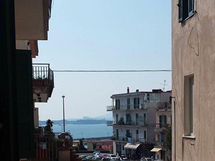 Appartamento bilocale in affitto in Via Tommaso Pollice, Anfiteatro, Pozzuoli