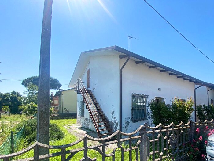 Casa quadrilocale in vendita in Cervia
