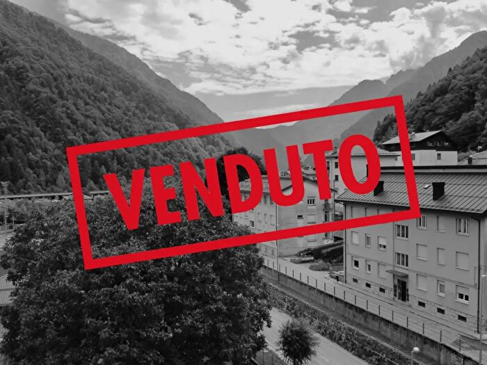 Appartamento con 5 locali in vendita in Via Carducci, Pontebba