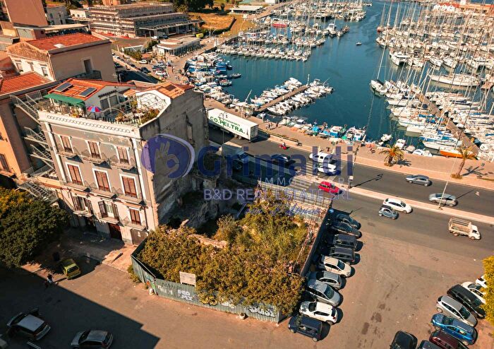 Appartamento bilocale in vendita in Via Cala, Palermo