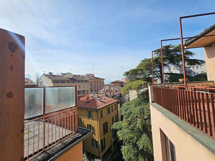 Appartamento trilocale in affitto in Via San Felice, San Felice, Bologna