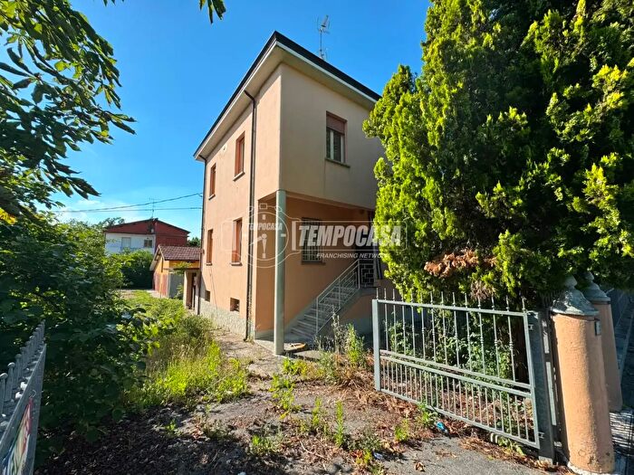 Casa quadrilocale in vendita in Via Gorghetto, Bomporto
