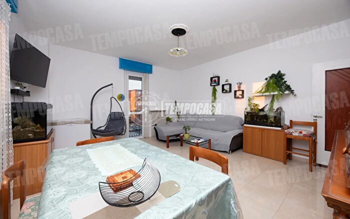 Appartamento quadrilocale in vendita in Via Giuseppe Garibaldi, Seriate