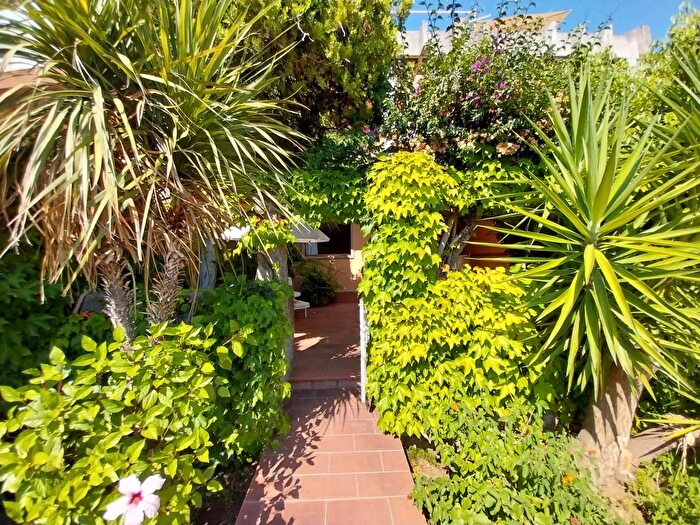 Casa con 5 locali in vendita in Acquappesa