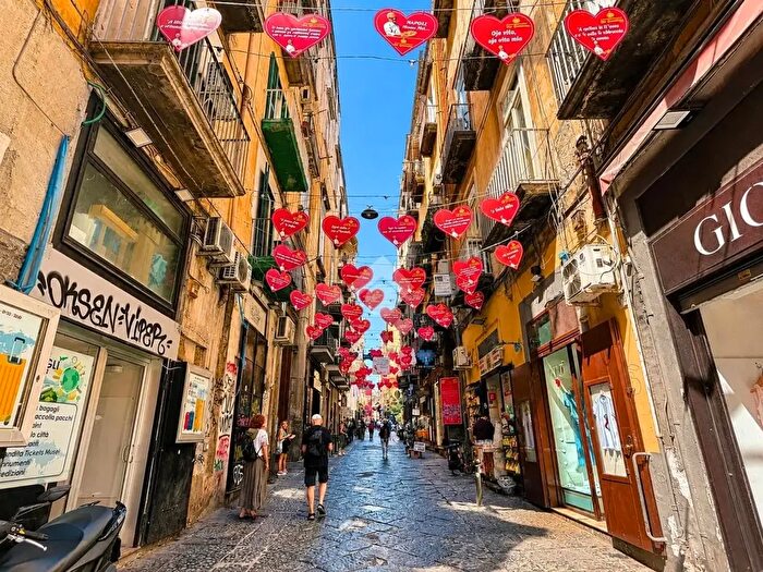 Appartamento quadrilocale in vendita in Vico Scorziata, Napoli