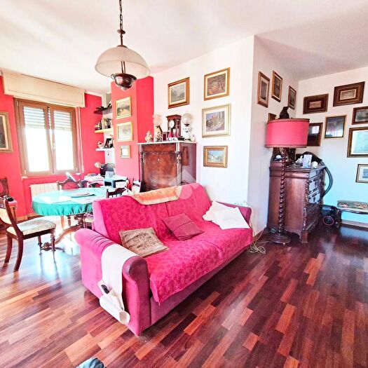 Appartamento trilocale in vendita in Via Veneto, Peschiera Borromeo