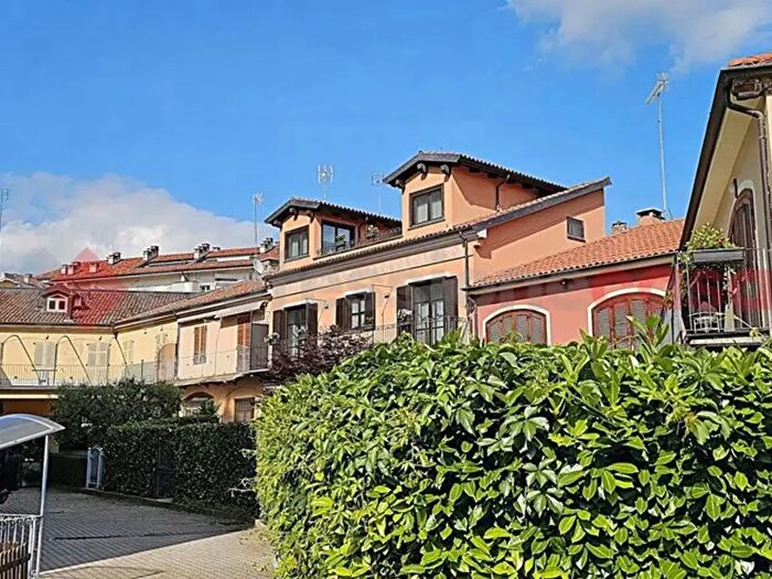 Casa quadrilocale in vendita in Piazza Solferino, Pinerolo
