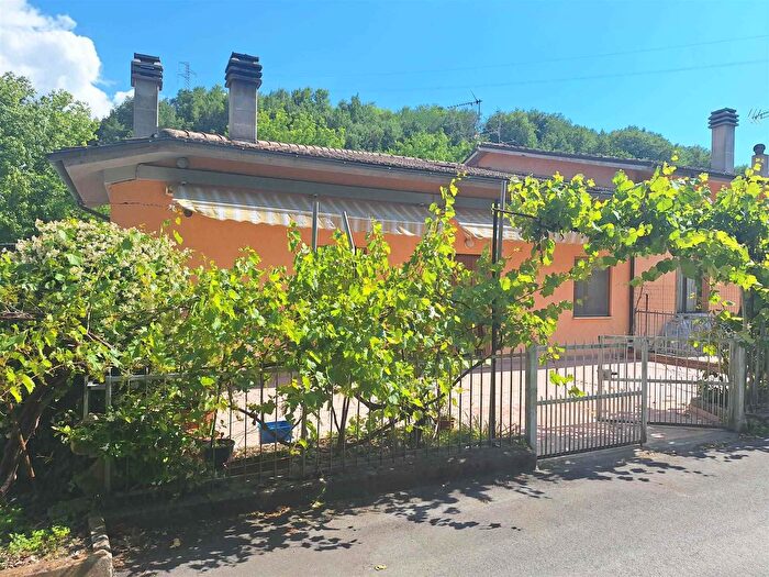 Casa con 5 locali in vendita in San Severino Marche