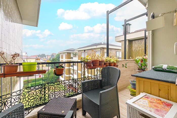 Appartamento quadrilocale in vendita in Via Miola, Saronno