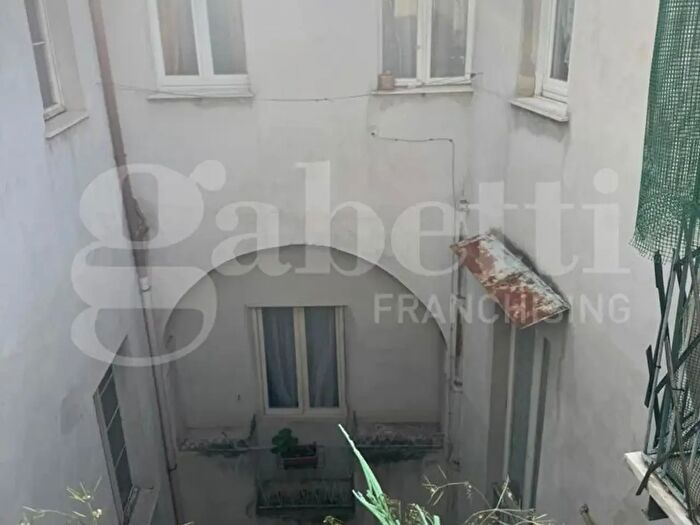 Appartamento quadrilocale in vendita in Via Cintia, Rieti