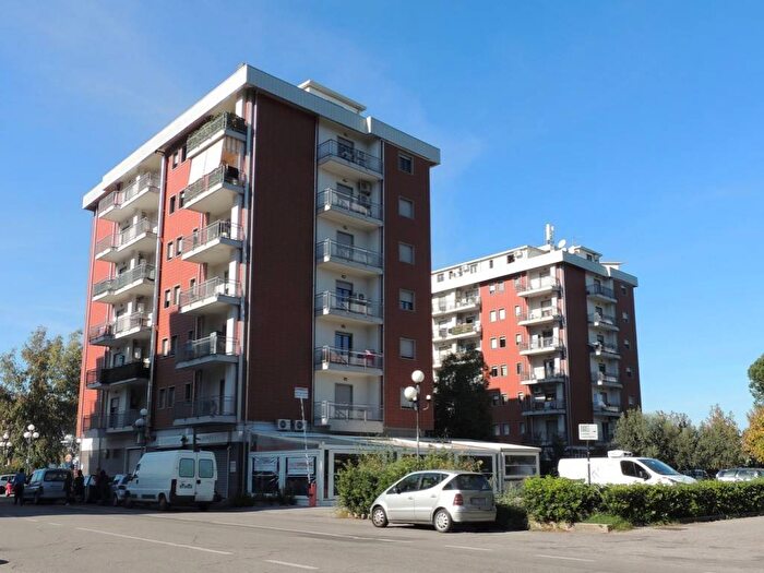 Appartamento trilocale in affitto in Via Silvio Pellico, Roges, Rende