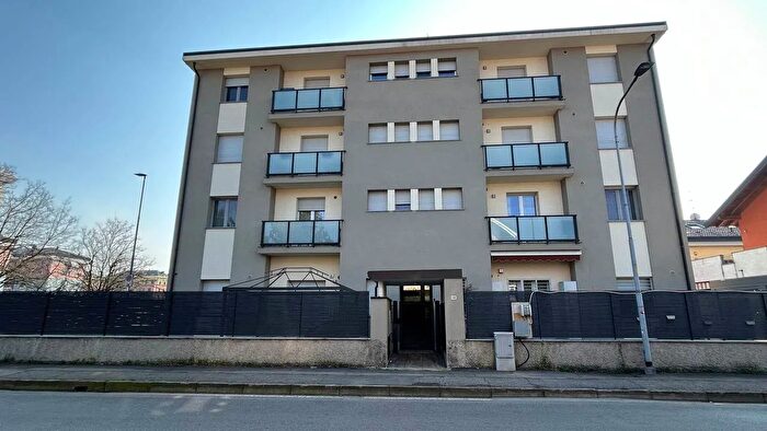 Appartamento quadrilocale in vendita in Via Terrazzano Rho, Rho