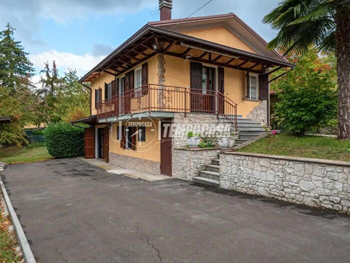 Casa trilocale in vendita in Toano