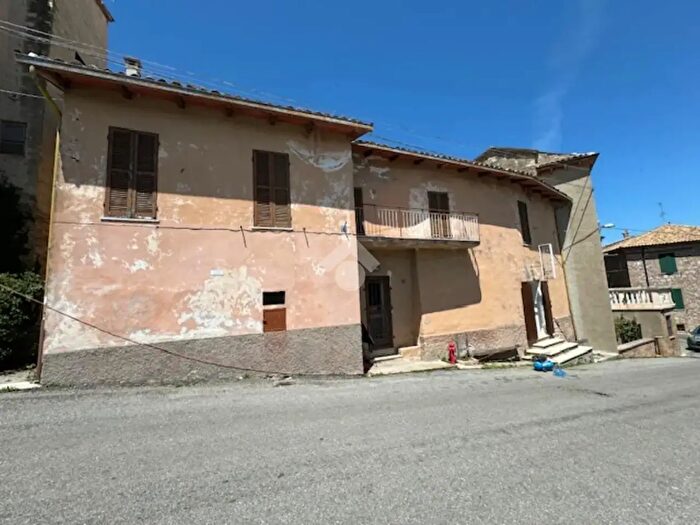 Casa con 5 locali in vendita in Via della Cura, Giano DellUmbria
