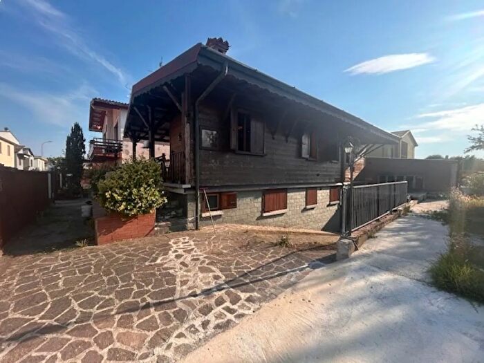 Casa trilocale in vendita in Castiglione DAdda