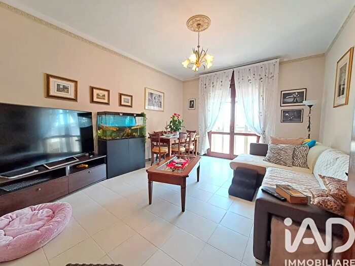 Appartamento con 6 locali in vendita in Viale della Pace, Rovigo