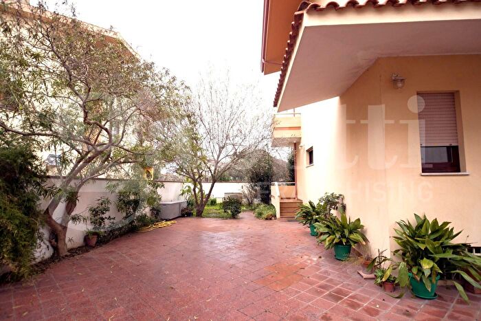 Casa con 5 locali in vendita in Via Cabras B, Oristano