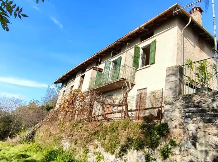 Casa bilocale in vendita in Via Cesare Battisti, Napoli