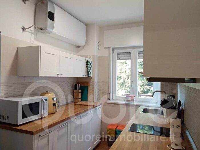 Appartamento trilocale in affitto in Via Francesco Petrarca, Viale Ungheria, Udine