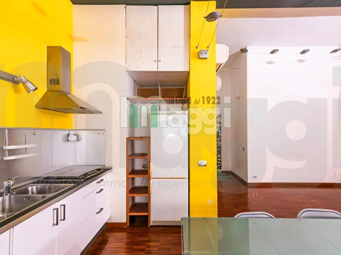 Appartamento trilocale in vendita in Via Domenico Veneziano, Milano