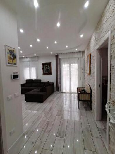 Appartamento con 6 locali in vendita in Via Pia, Sassuolo