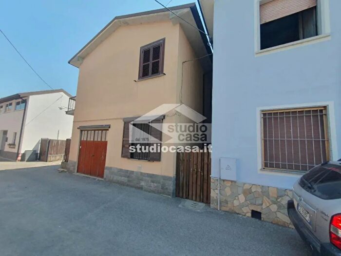 Casa trilocale in vendita in Via Corbellini, Gerenzago