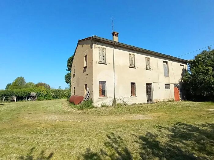 Casa con 5 locali in vendita in Via Sammartina, Lugo